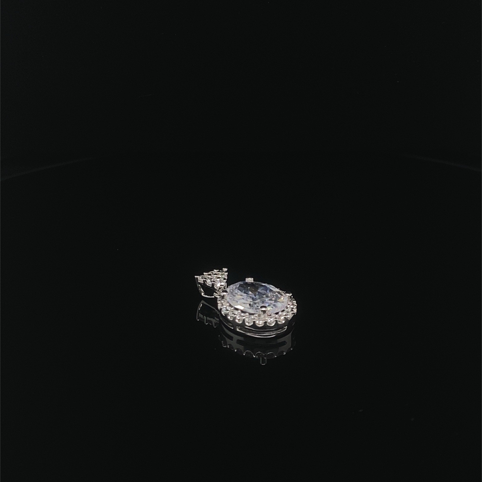 925 Silver Oval Pendant New Without Packaging