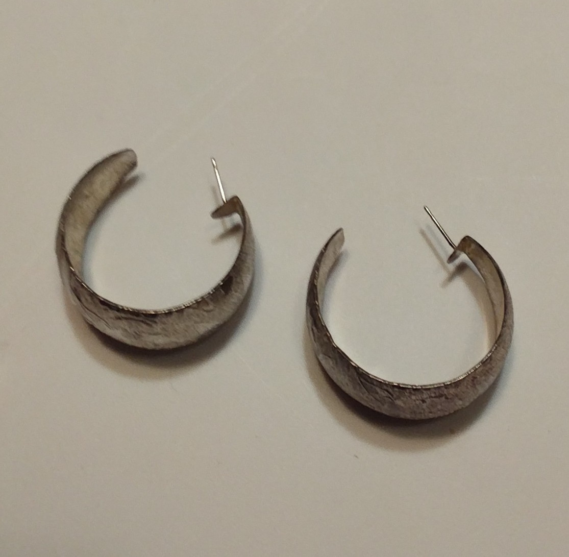 Silver Tone Metal Round Hoop Earrings, Butterfly Closure, No Stone