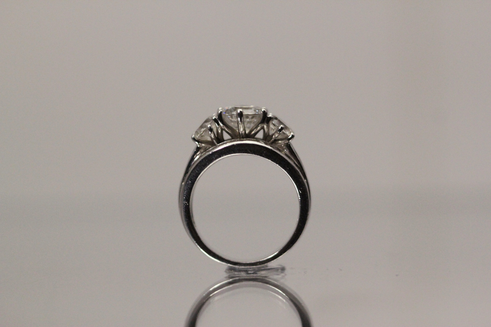 925 Sterling Silver Round & Baguette Clear CZ Engagement Style Ring8.8G(RIN8905)