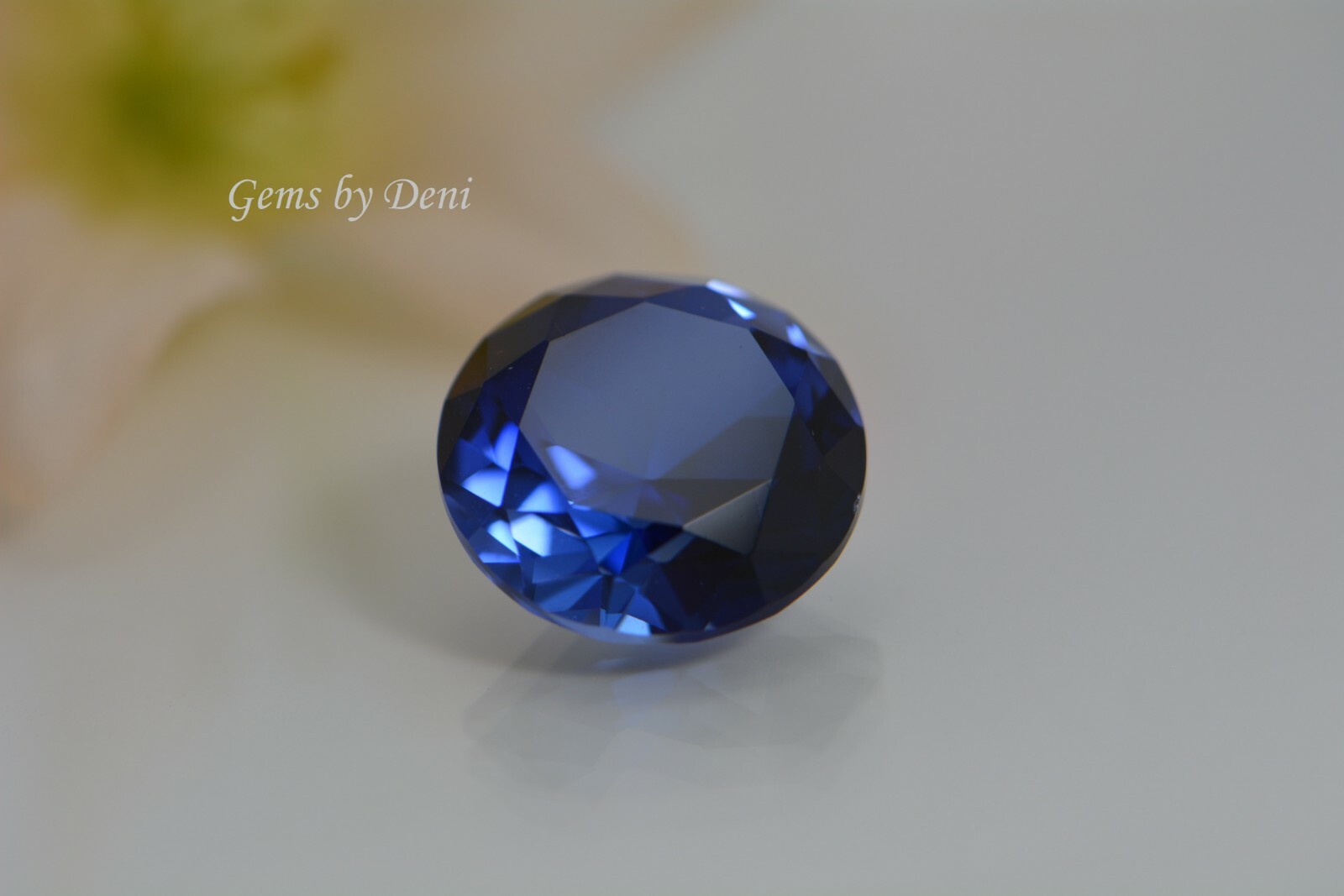 Lab-Created Blue Sapphire Round Faceted (1mm to 15mm)