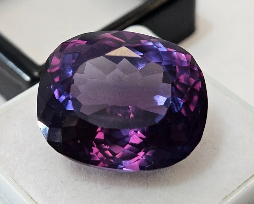 Sparkling Alexandrite Cushion Cut 21-23 Ct For Jewelry Making EGL Loose Gemstone