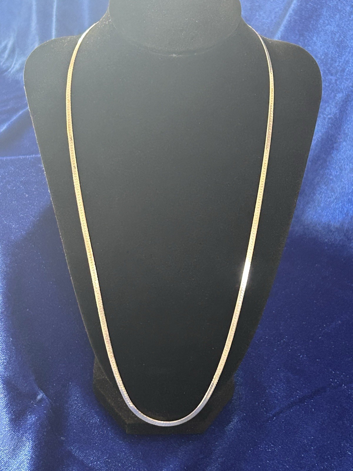Vintage Sterling Silver Herringbone Chain Necklace 22.5 In (2 Slight Indents)