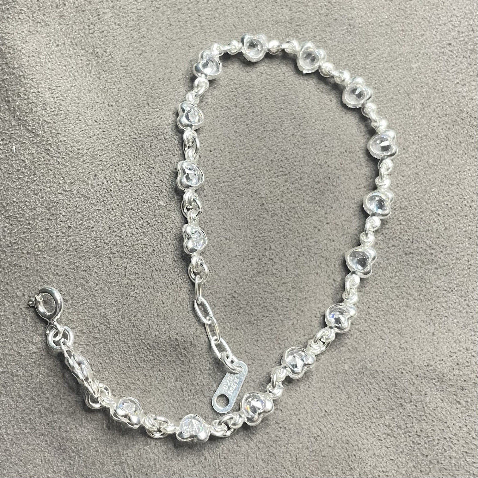 925 Sterling Silver Linked Hearts Bracelet – Adjustable 7.5-8.5in