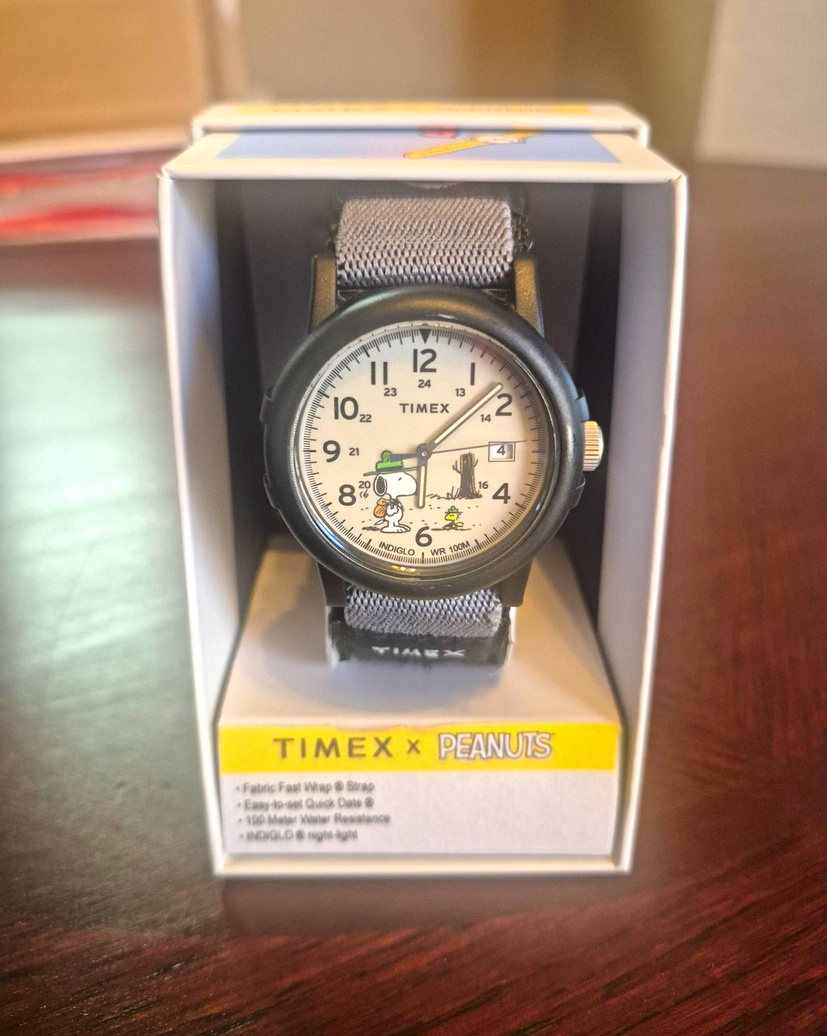 Timex x Peanuts Snoopy Beagle Scout Quartz Indiglo Date 100m Gray Fabric w/ Box