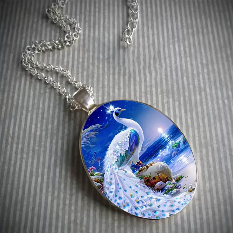 Peacock Beauty Oval Jewelry Vintage Silvery Gothic Bird Pendant Necklace B