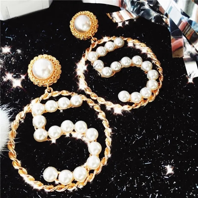 Texture Simple Metal Woven Hollow Ring Earrings Number 5 Pearl Earrings Female
