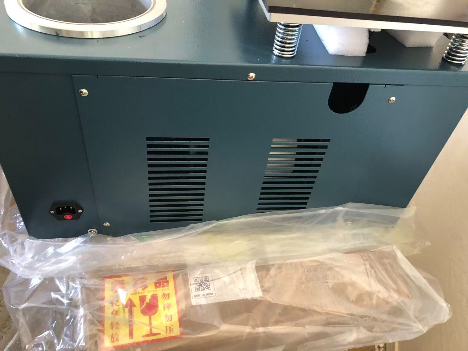 Tooltos JH-CM02 Vacuum Casting Machine Jewelry Casting System Working Used