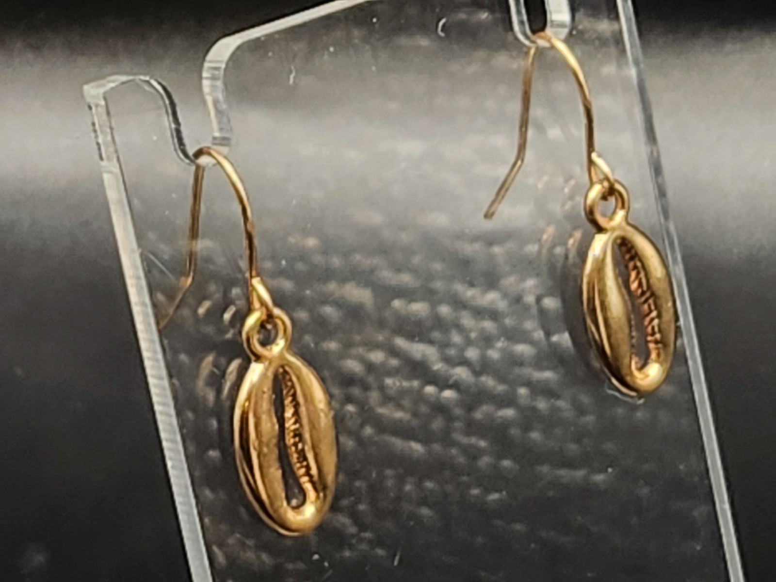 Gold Tone Cowrie Shell Dangle Earrings Boho Beach Coastal Minimalist 1.8g