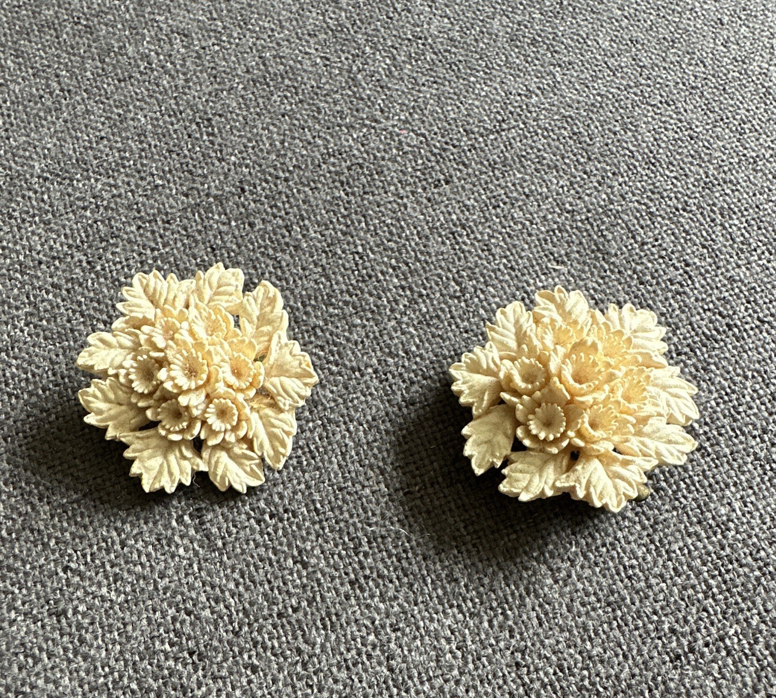 Ivory Floral Flower Stud Earrings Screw Back Closure No Stone