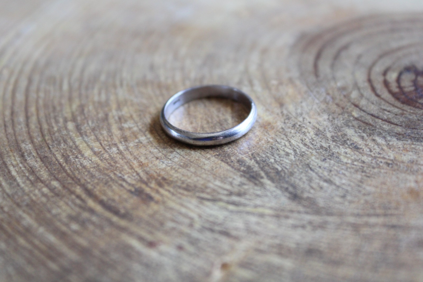 Smooth Sterling Silver Band Ring 3mm size 7 signed