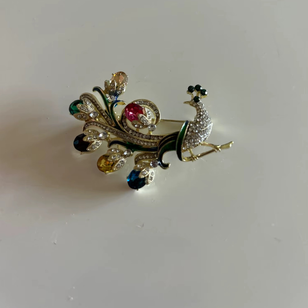 Luxury Rhinestone Multicolor Peacock Brooch Pin Animal Theme Women Jewelry Gift