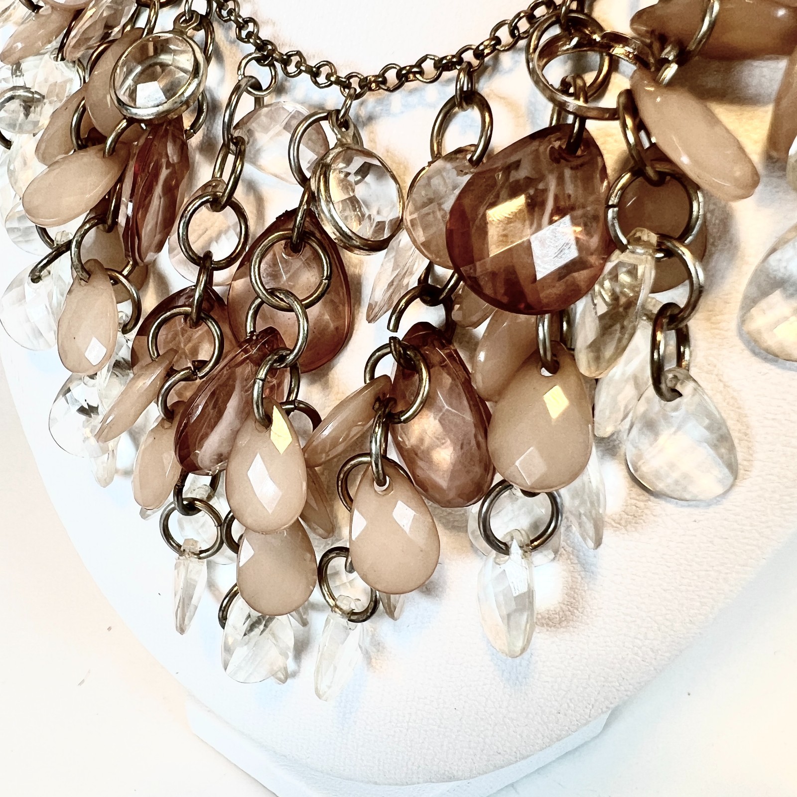 Pretty Lightweight Plastic Faceted Teardrop Bezel Set Crystal Bib Necklace Pink