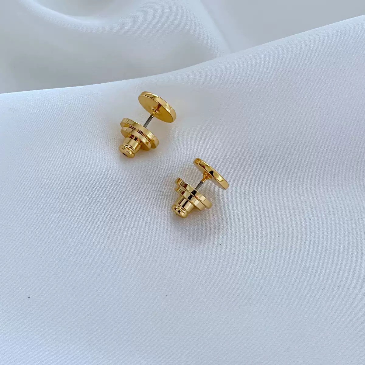 New Tory Double Face White & Crysta Earrings with Jewelry Pouch