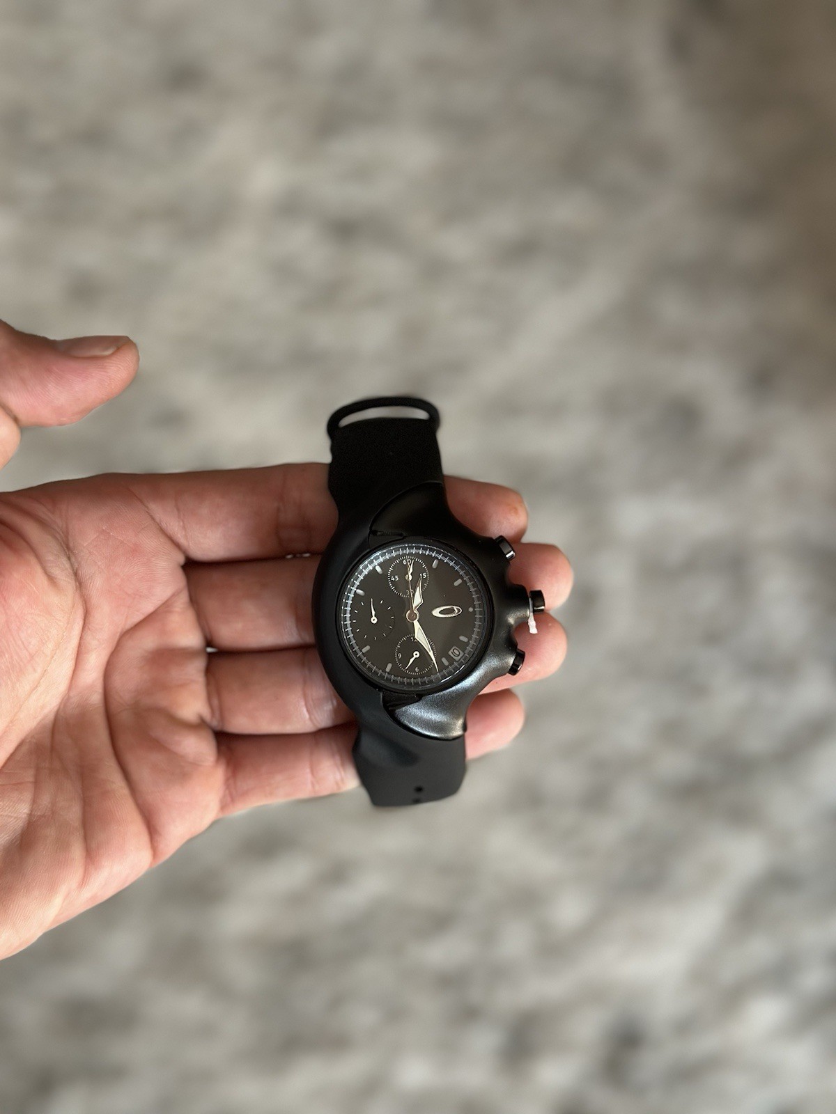 Oakley Men’s Chronograph Quartz Wristwatch Black Dial Black Rubber Strap 45mm