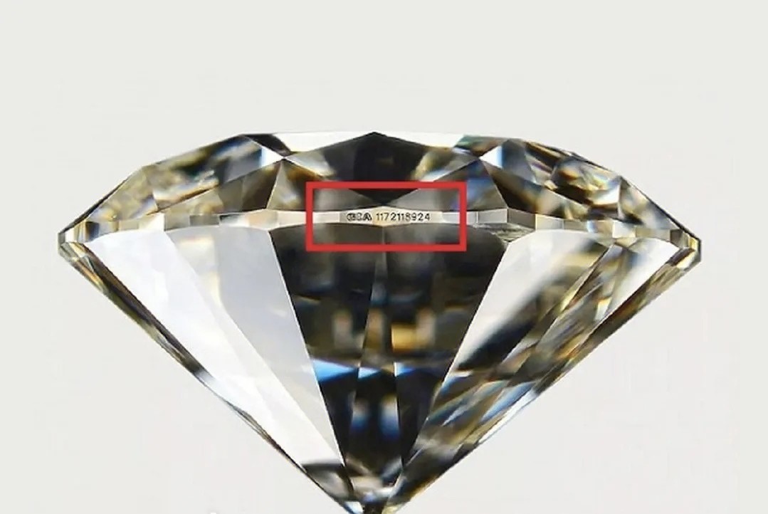 0.9ct Natural Certified Excellent6.3mm Round VVS1 Diamond with GIA Certificate D