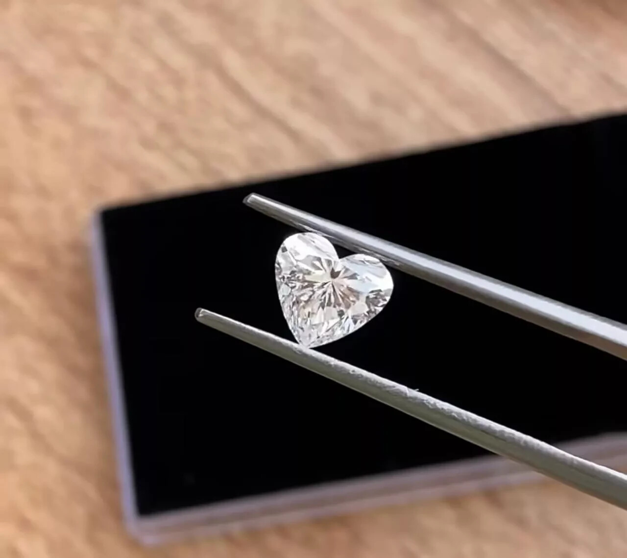 Lab-Grown CVD Diamond 6.00 mm HEART Color D Clarity FL , Certified Loose Diamond