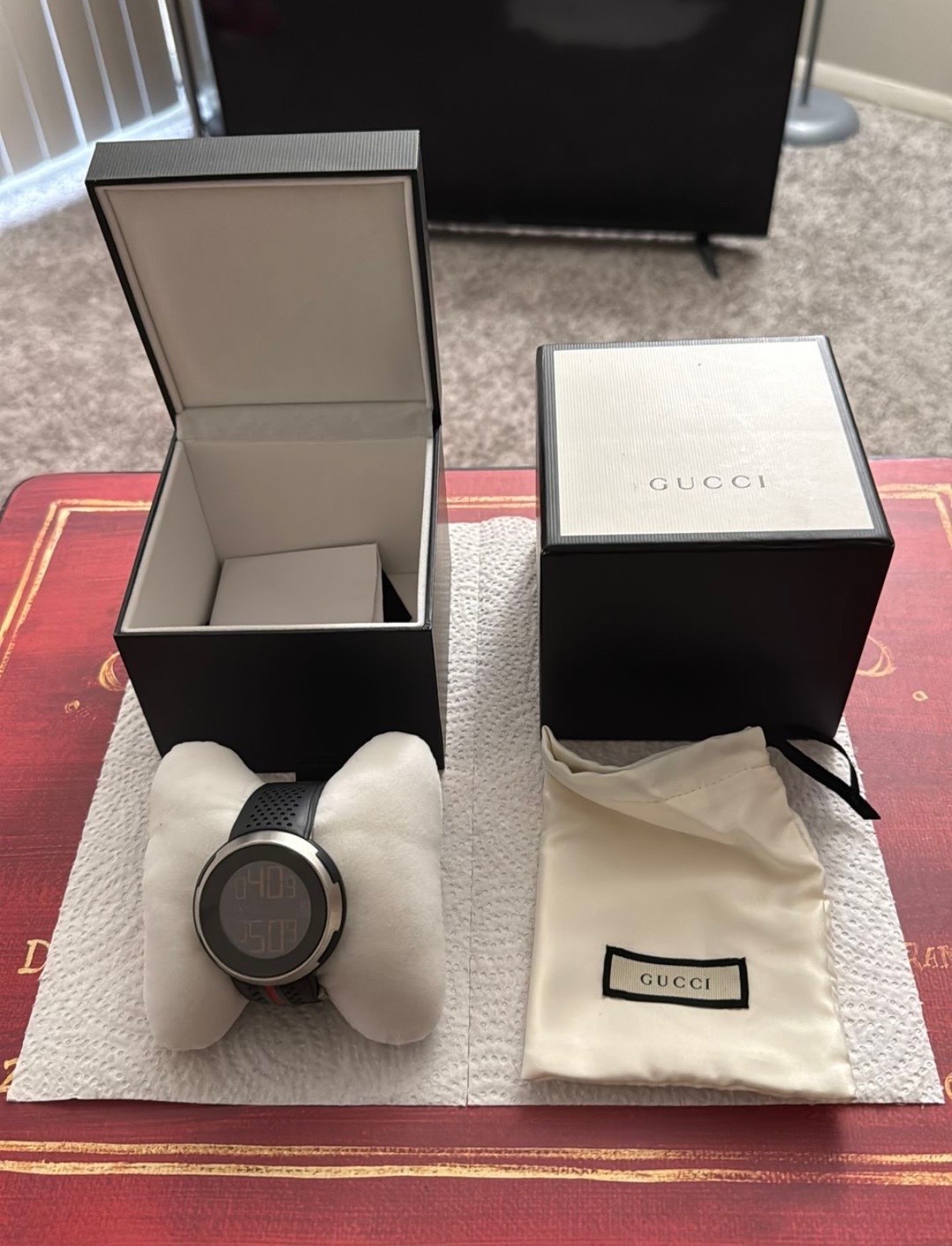 Gucci YA114103 49 mm Silver Stainless Steel Case With Black Rubber Strap…