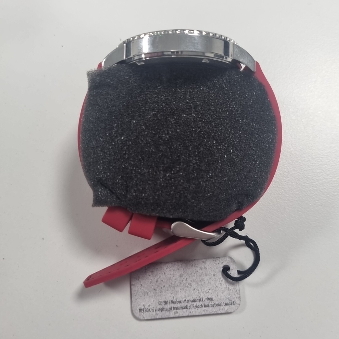 Reebok Stride Wristwatch 47mm Silver/Red Men’s Sport Watch RD-STE-G2-S1IR-BR New