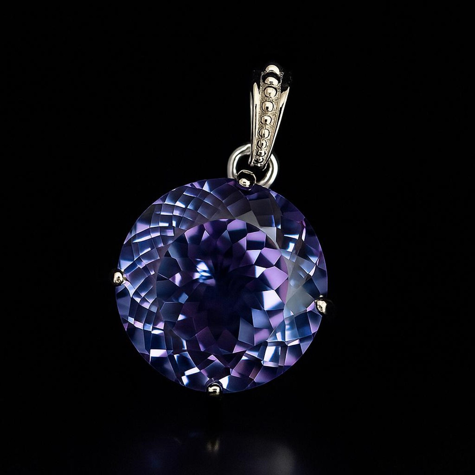 Certified 24 Ct Round Cut Natural Alexandrite Pendant 925 Silver Loose Gemstone