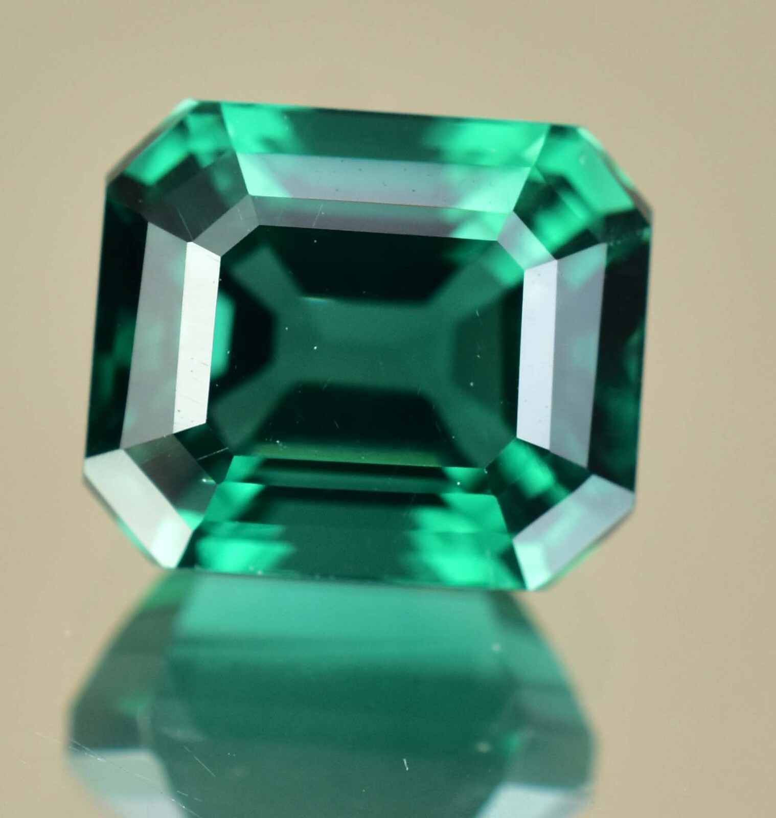 Natural Green Emerald 11.70 Ct Emerald Cut AGL Certified Stunning Loose Gemstone
