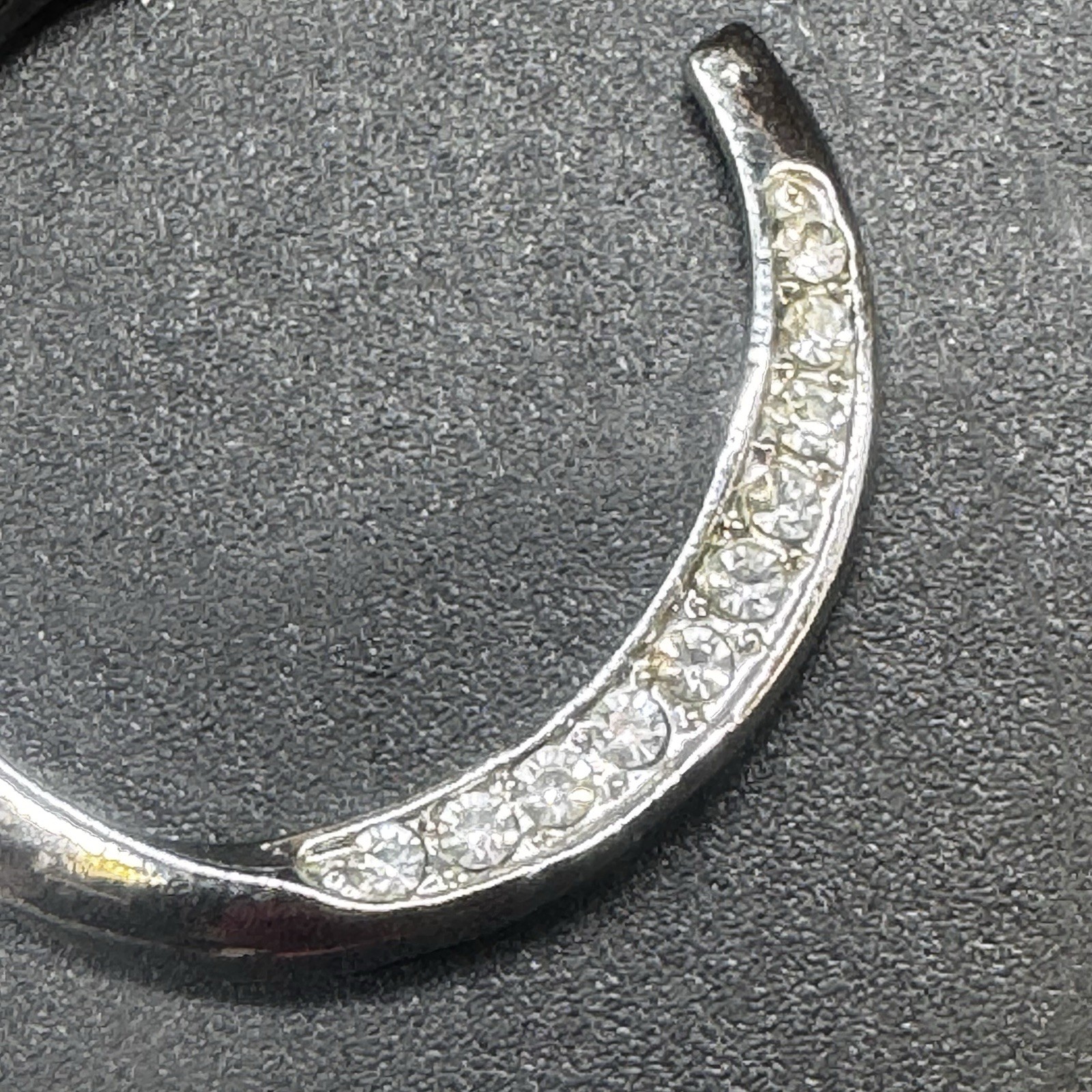 Silver Tone Twist Hoop Earrings 1.25” Clear Rhinestones Screw Back Pierced Vtg