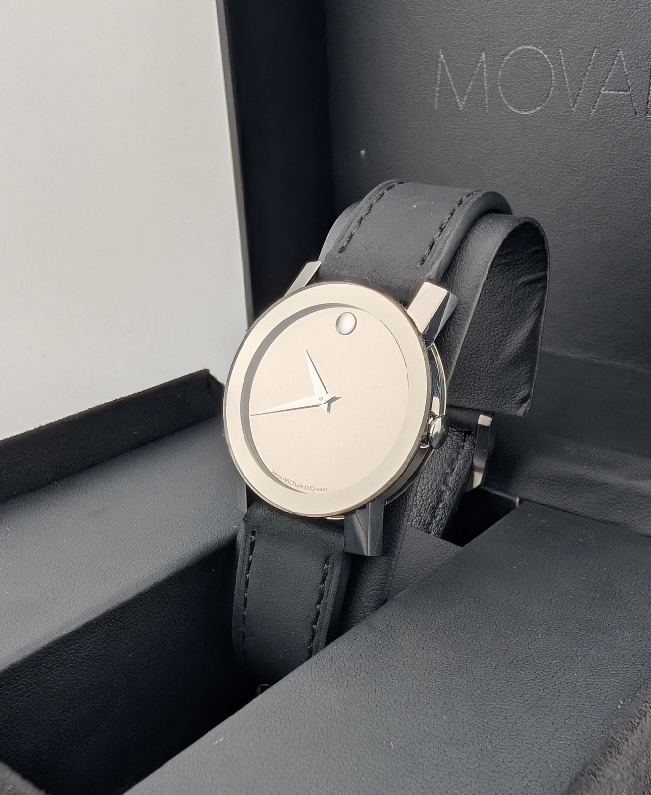 Movado Men’s Sapphire Mirror Bezel/Dial; Model #84.G1.2896 ~New Movement/Crystal