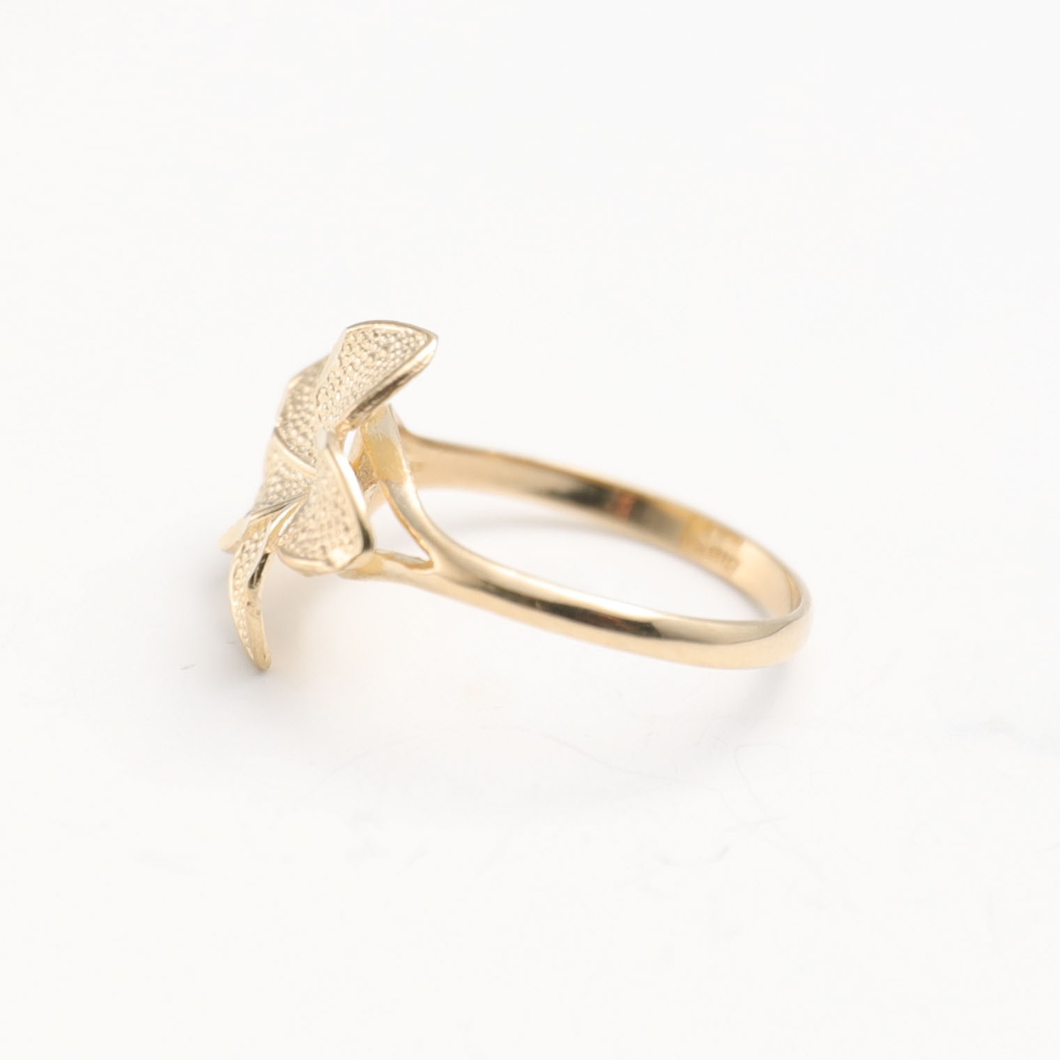 Solid 10K Gold Textured Lily Flower Yellow Gold Ring Size 6.5