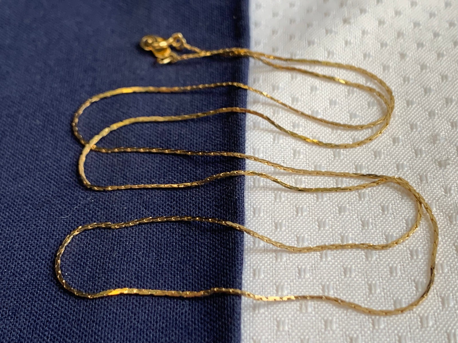 14K Yellow Gold Necklace 1.35g Fine Jewelry 18.5″ Cobra Chain Spring Clasp