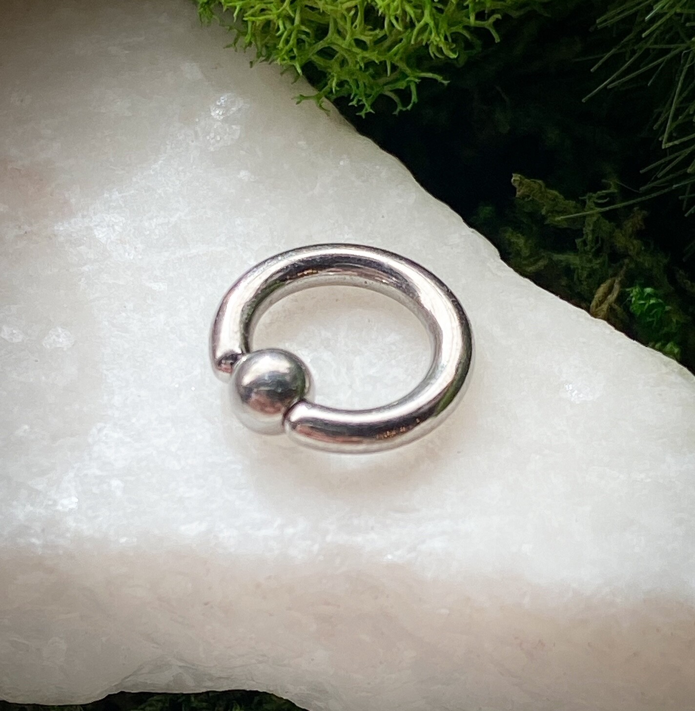 1pc Solid Grade 23 6ALV-ELI Titanium Captive Bead Ring CBR Septum Eyebrow Ears