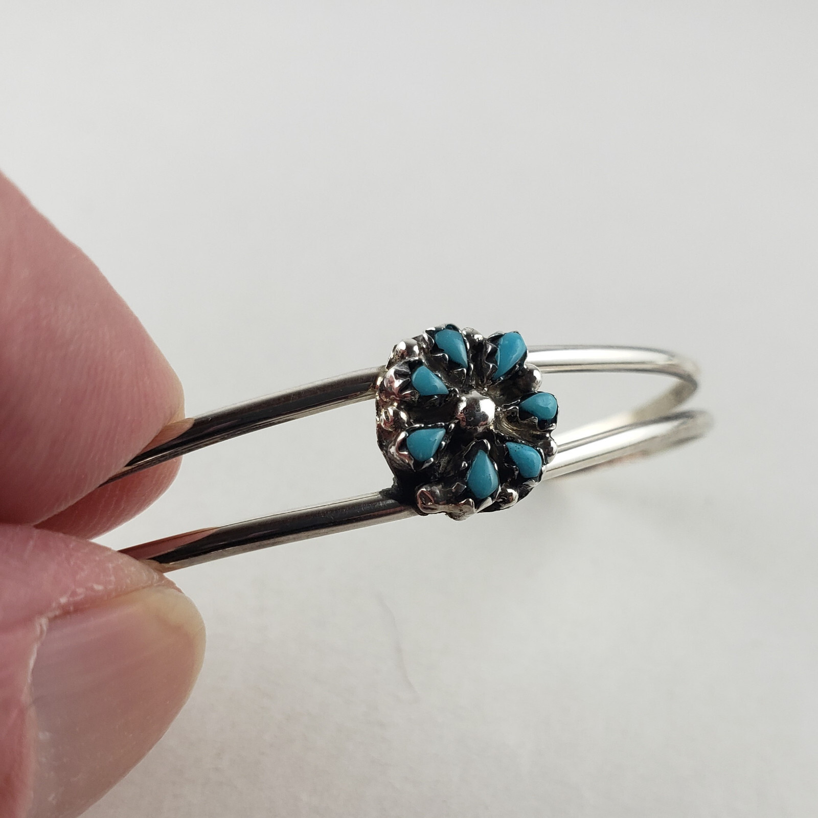 Sterling Small Cuff Bracelet Petti Point Turquoise Southwest 3.7g [7825]