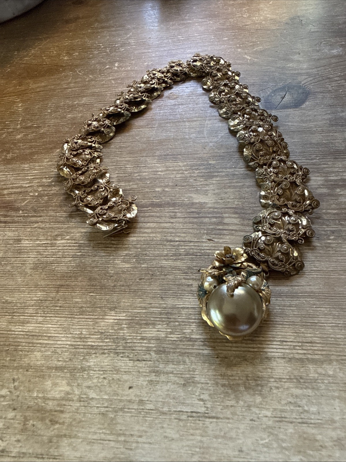 “Russian gold” filigree necklace central decorative clasp + matching brooch pin