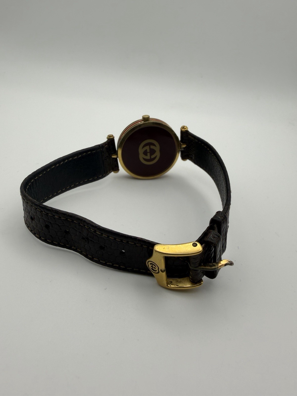 Vintage Gucci 2000M Series Quartz Swiss Made Leather Band