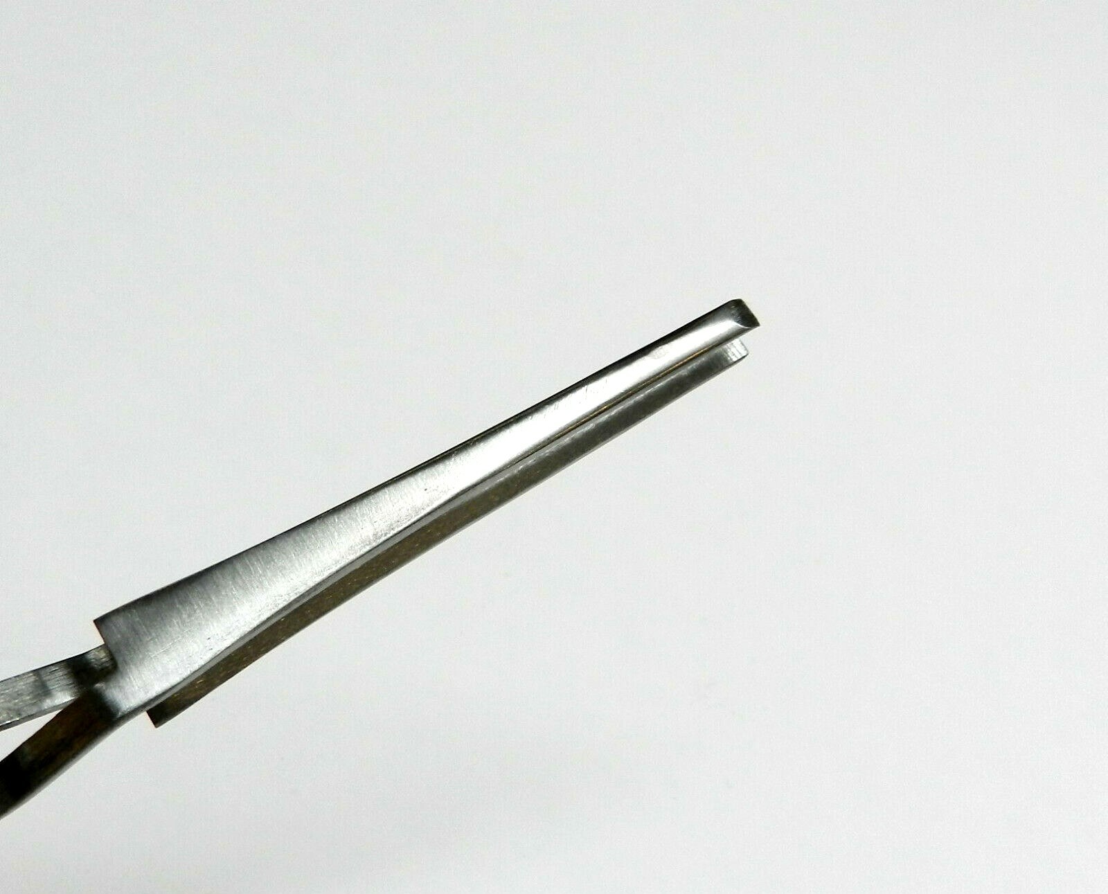 2 Tweezers Cross Lock Blunt Tips Self Locking Reverse Action Soldering Set of 2