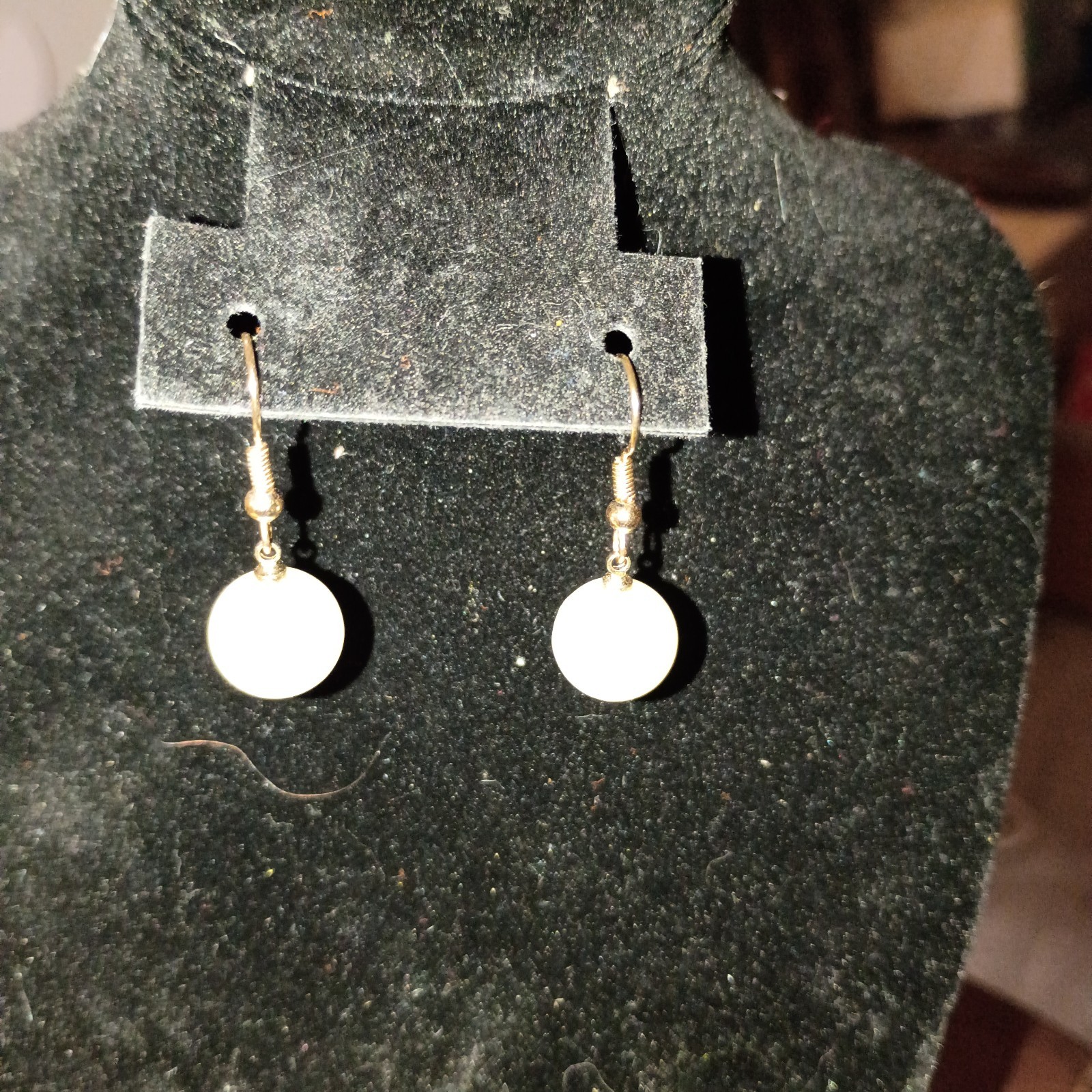 Gold Tone White Round Disc Dangle/Drop Hook Earrings Metal Lobe No Stone
