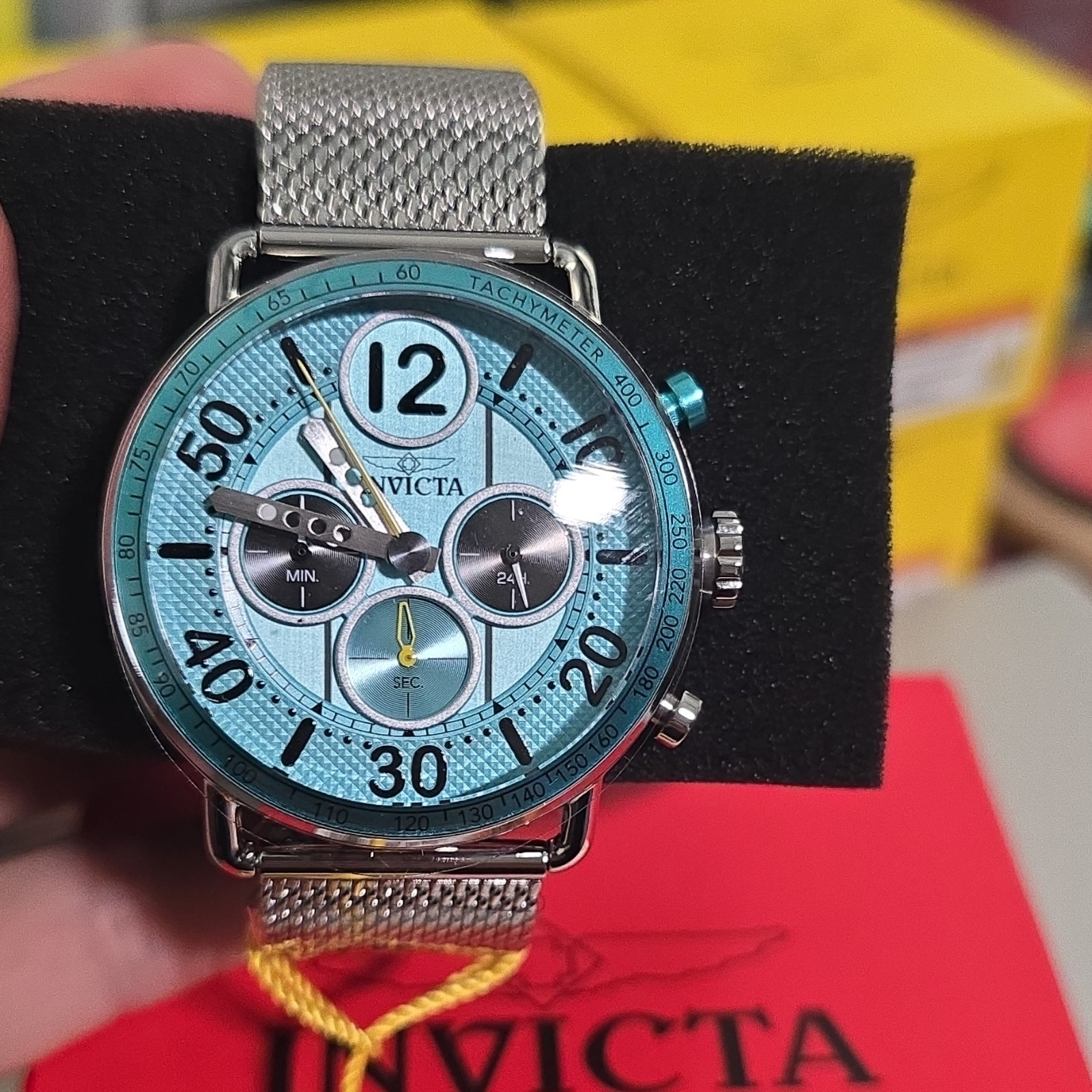Invicta Quartz Chronograph Tachymeter Blue Dial Silver Steel Mesh Watch Box