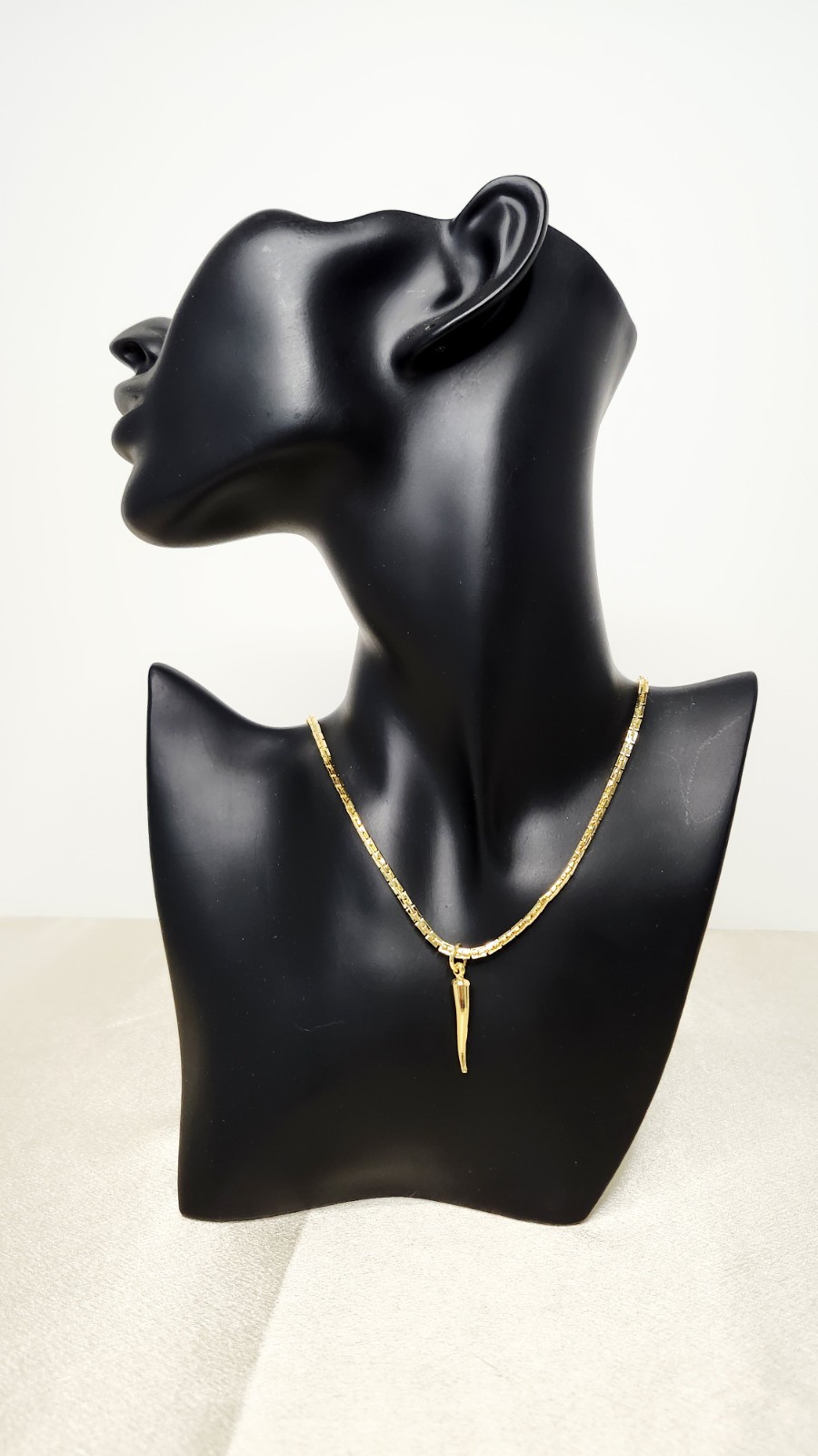 Vintage Gold Tone Italian Horn Cornicello Pendant Necklace, 1980s – 18″ L