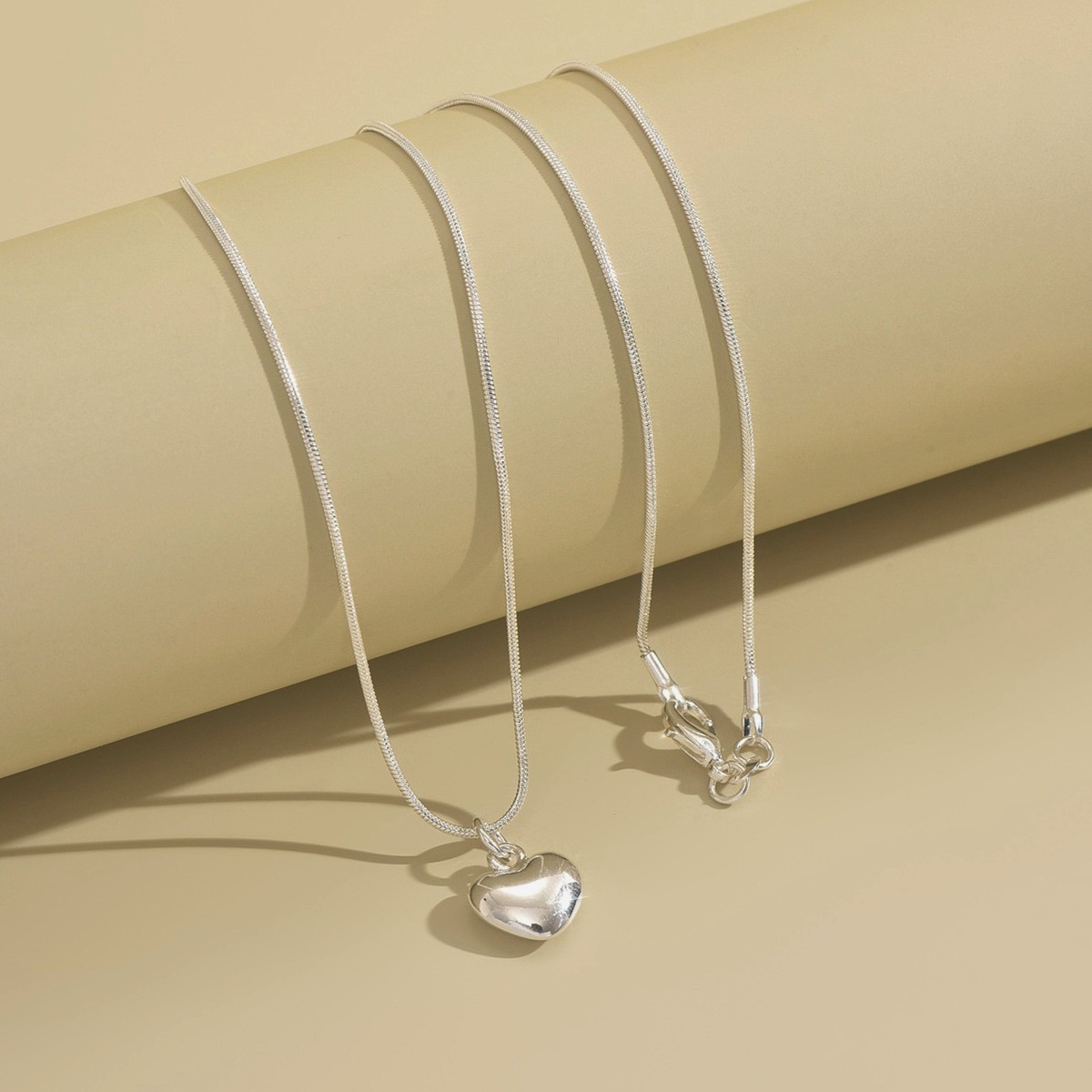 Classic Round Snake Chain Necklace Silver Plated Heart Pendant Versatile