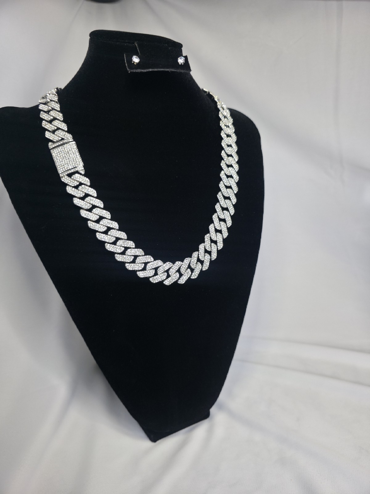 24” 3 Row Moissanite Cuban Link Chain in 925 Sterling Silver.