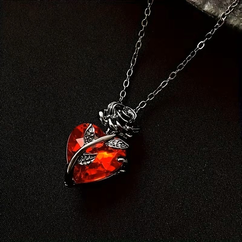Black Rose Heart Pendant Necklace Gothic Romantic Love Gift Women Jewelry Cute