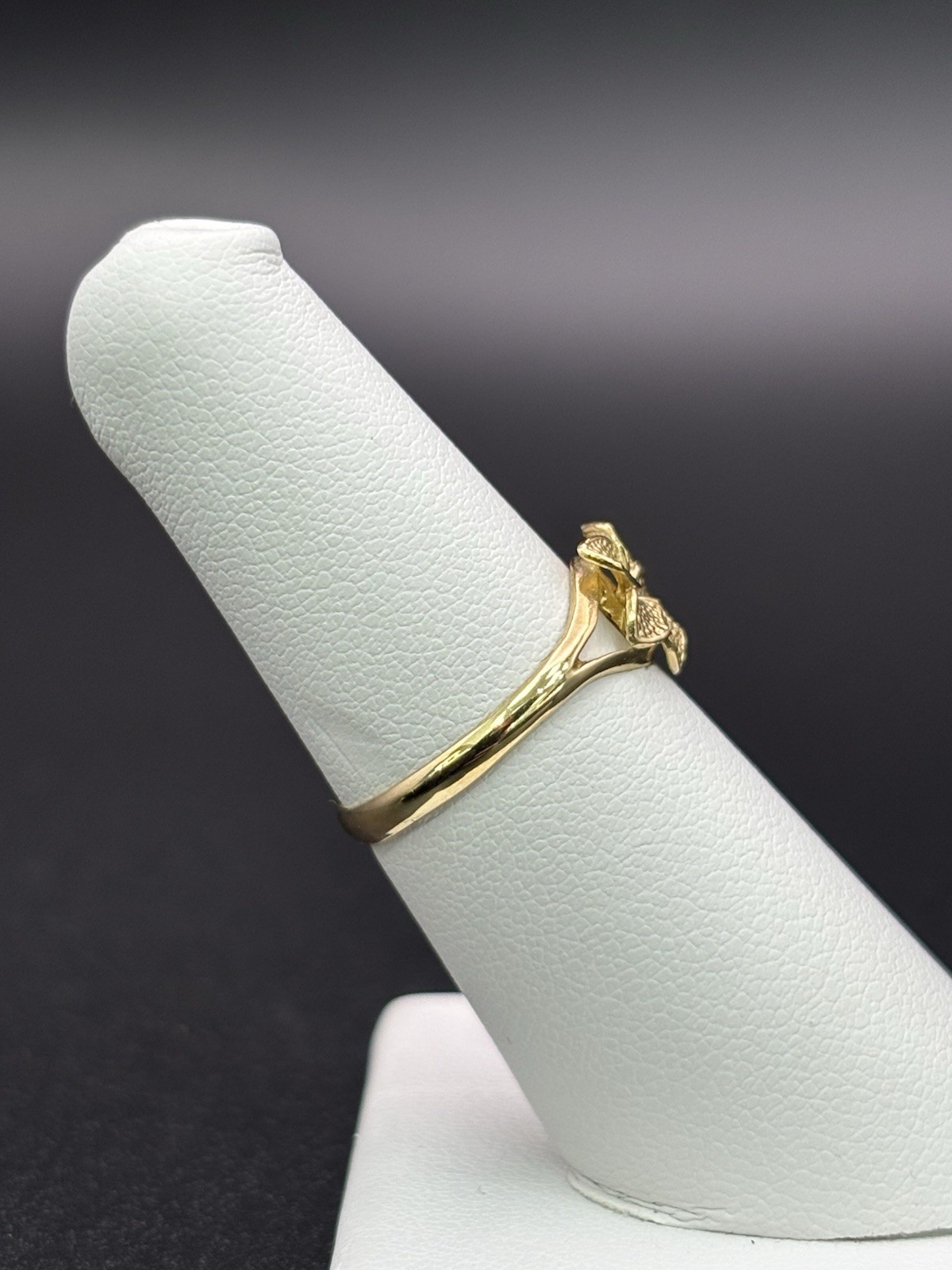 10k Solid Gold Ring Flower