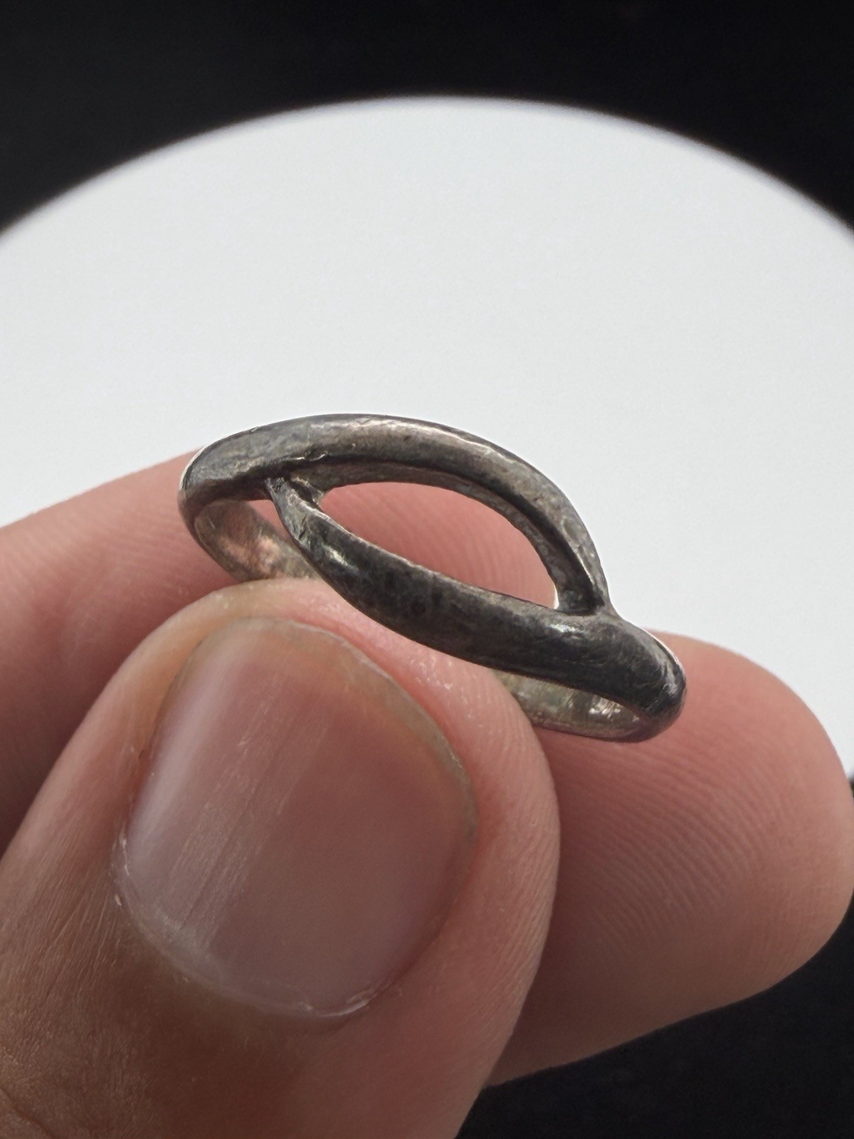 925 Sterling Silver Vintage Dark Tone Open Smooth Band Ring Size 6