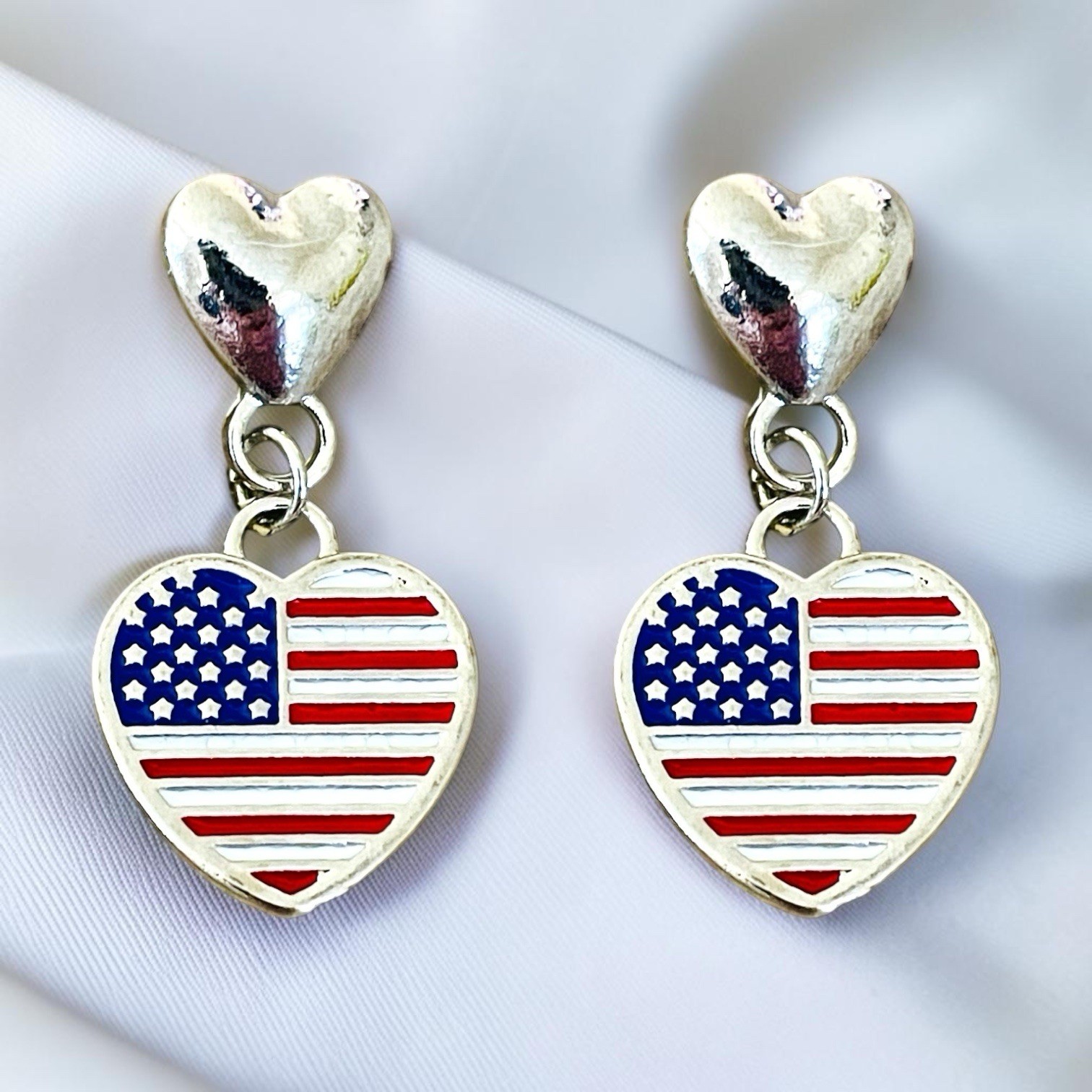 New Heart-Shaped American Flag Dangle Fashion Earrings for Women – US Seller