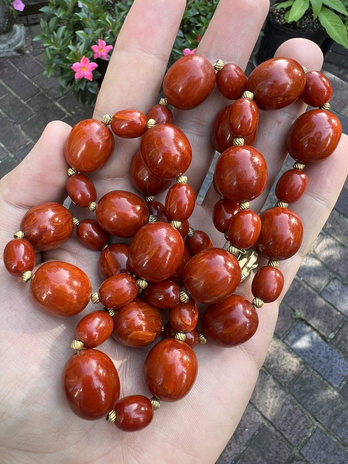 Vintage Bakelite Red Oval Swirl Bead Necklace 83.5 Grams 28.5″