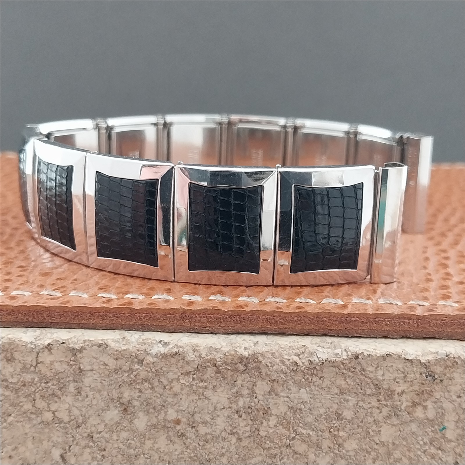 17.2mm White Gold-Filled Flex-Let 1956 Classic Stretch Unused Vintage Watch Band