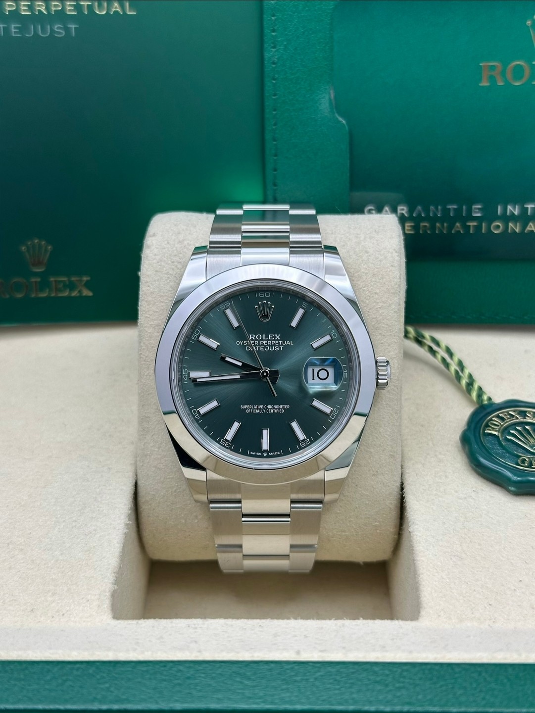Rolex 126300 mint Green Oyster