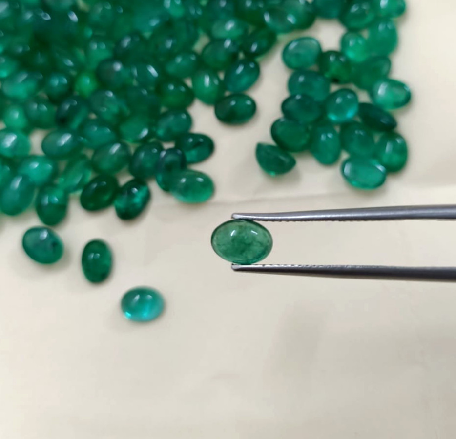 Natural Emerald Oval 3×5 mm Cabochon Loose Gemstone Polished for Ring Pendant