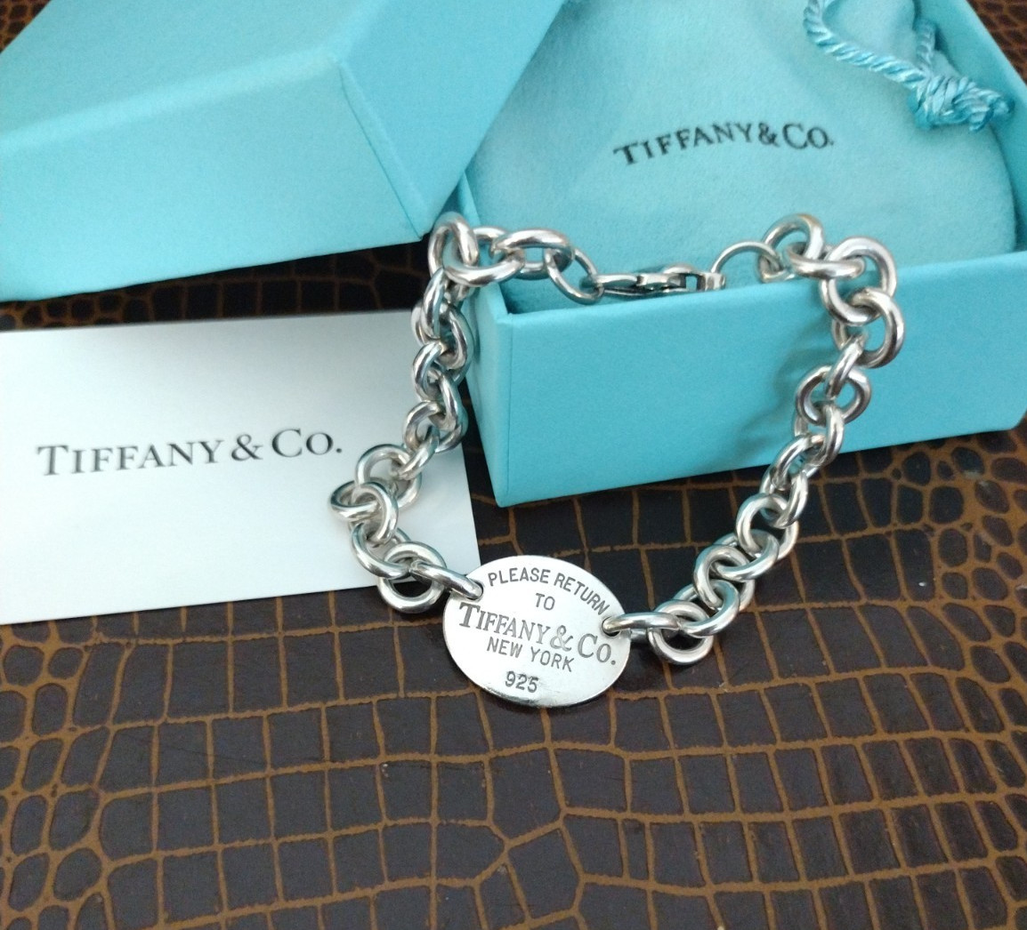 Please Return To Tiffany & Co Oval Tag Charm 7.5″ Bracelet in Sterling Silver