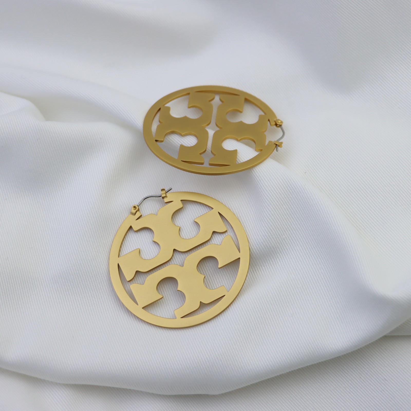 New Tory Miller Matte Gold Hoop Earrings 18K Gold-Plated Size:5*5cm