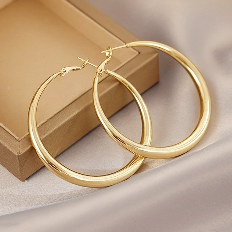Fashion Metal Big Circle Hoop Earrings for Women C-Shaped Earrings Jewelry Gift