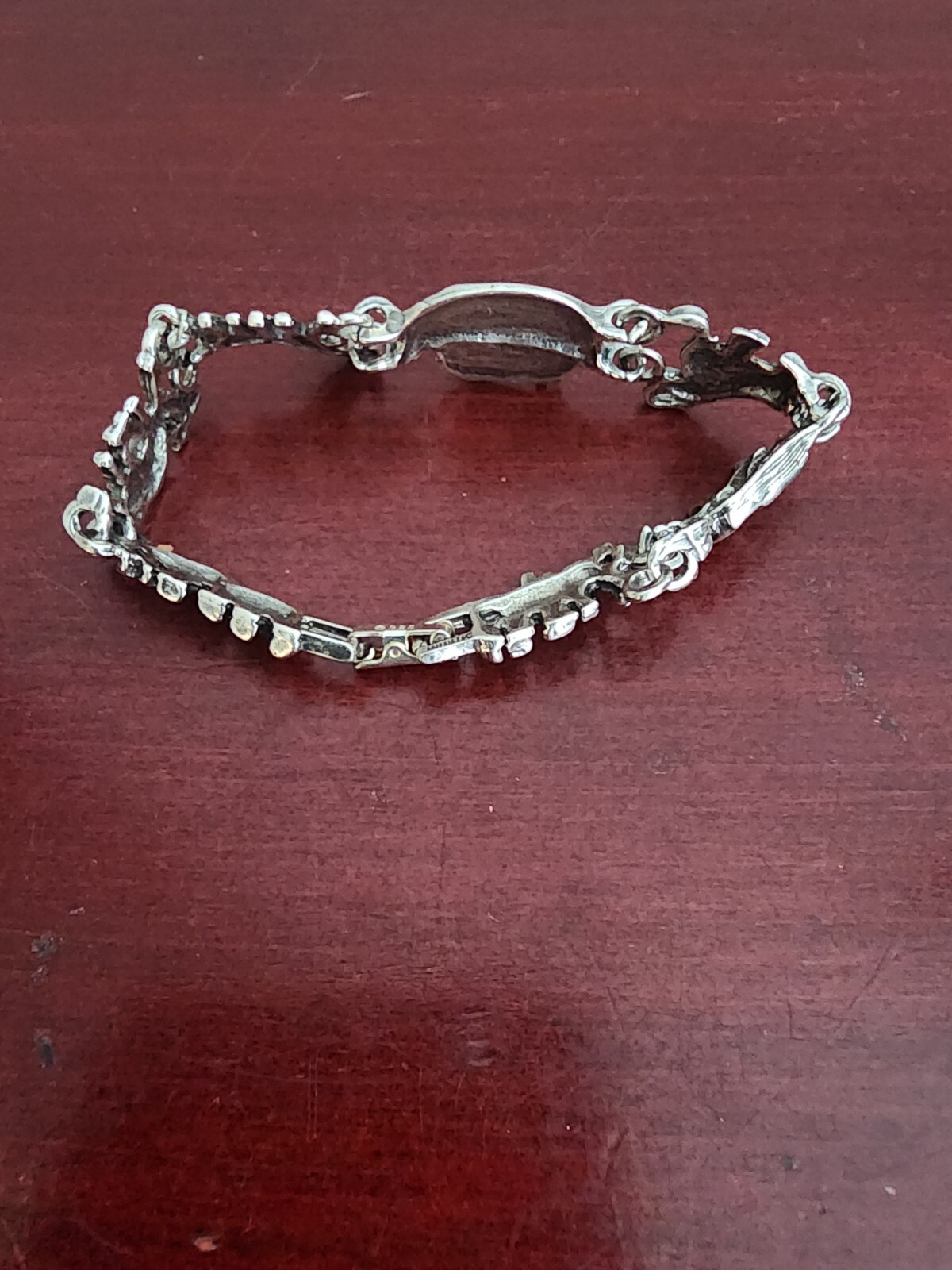 VINTAGE STERLING SILVER NOAH’S ARK LINKS BRACELET. 7″